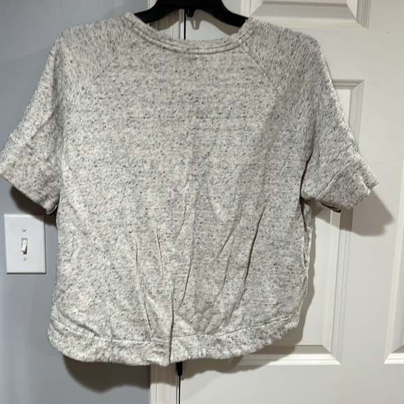 Plus size Adidas gray crop lightweight sweatshirt size 2x - Picture 4 of 4
